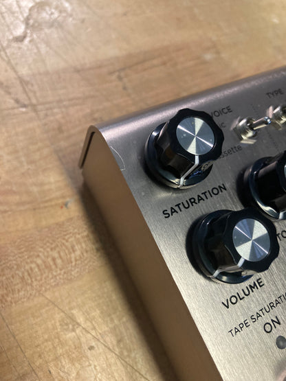 Strymon Deco V2 Tape Saturation & Doubletracker Pedal Effects and Pedals / Delay