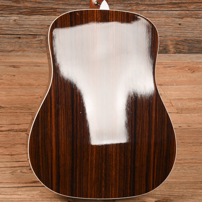 Taylor 210 DLX Natural Acoustic Guitars / Dreadnought