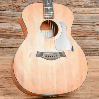 Taylor 114e Natural 2015 Acoustic Guitars / OM and Auditorium