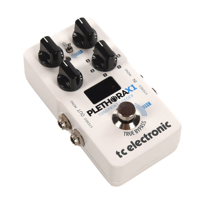 TC Electronic Plethora X1 TonePrint Multi-effects Pedal Effects and Pedals / Multi-Effect Unit