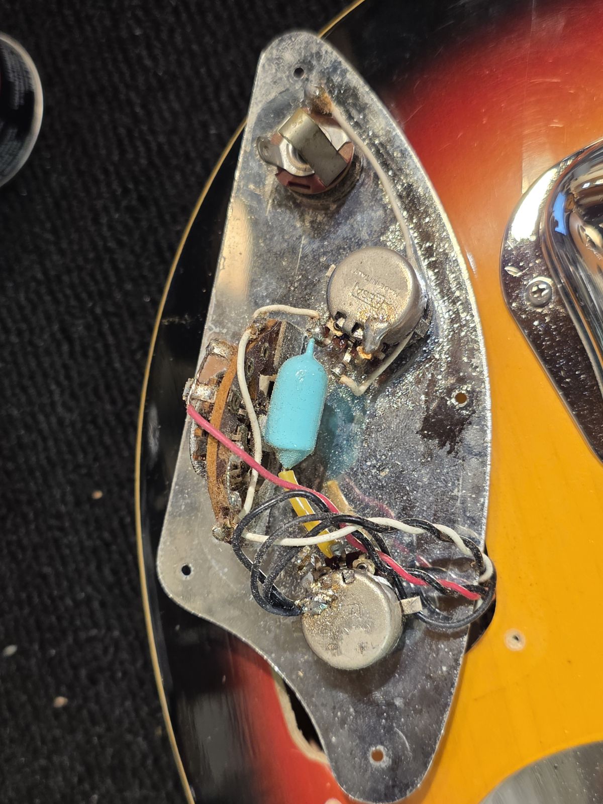 Vox Wyman Bass Sunburst 1960s Bass Guitars / 4-String