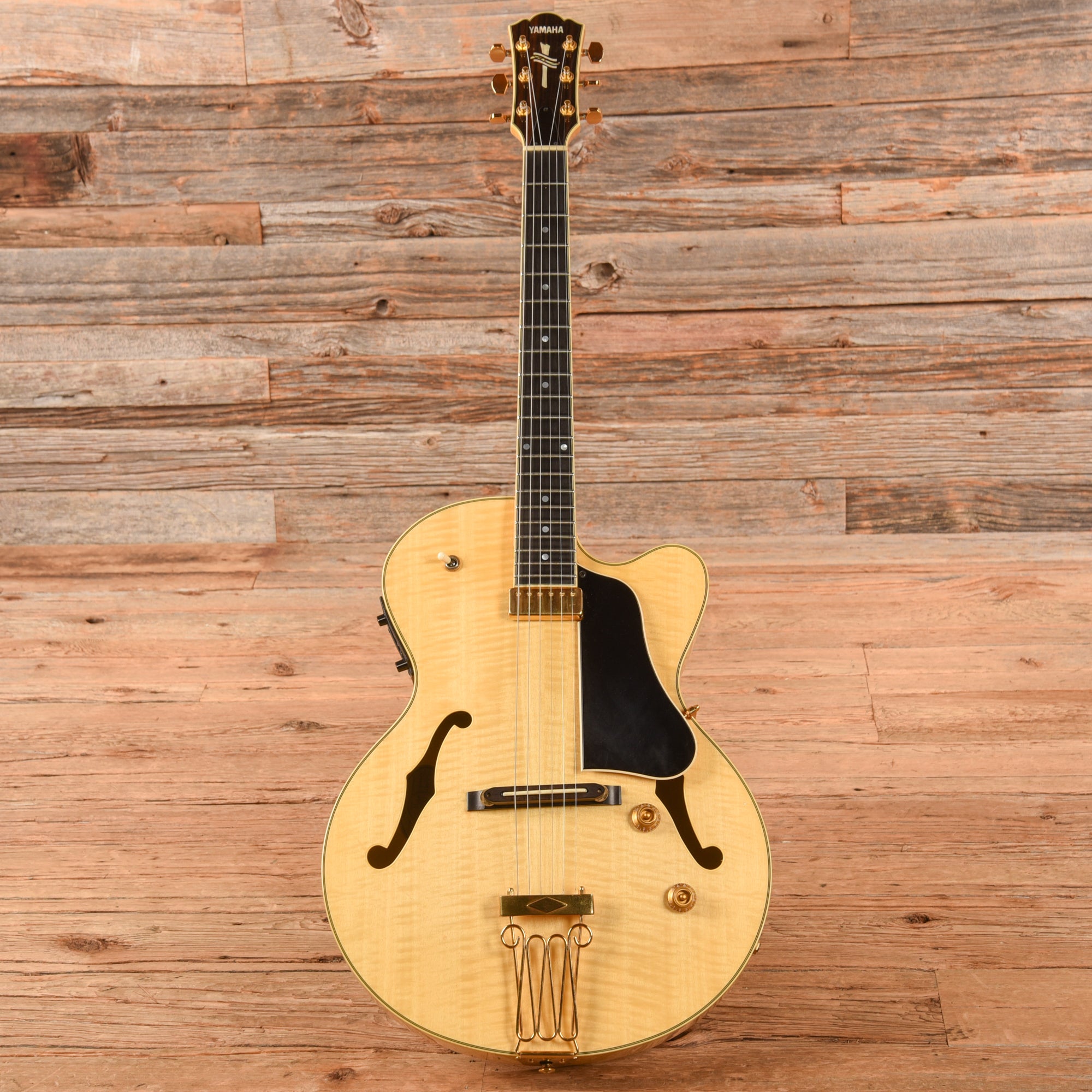 Yamaha AEX500 Natural Electric Guitars / Hollow Body
