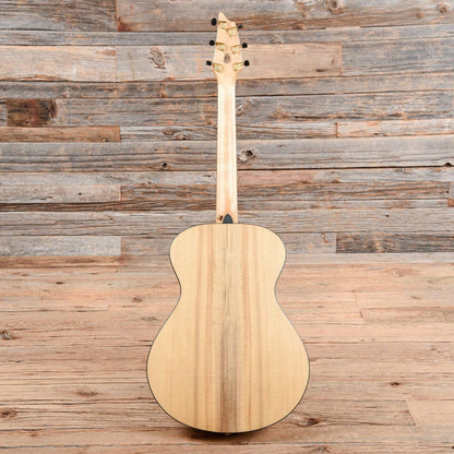 Breedlove Oregon Concert E Myrtlewood Natural 2016 Acoustic Guitars / Built-in Electronics,Acoustic Guitars / Concert