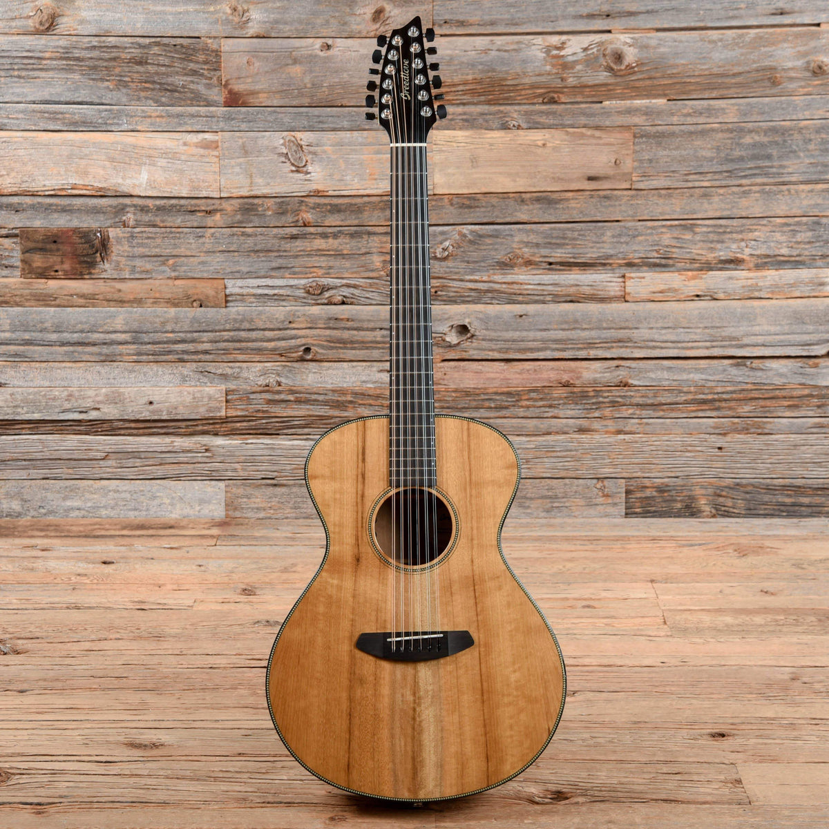 Breedlove Oregon Concert E Myrtlewood Natural Acoustic Guitars / Concert