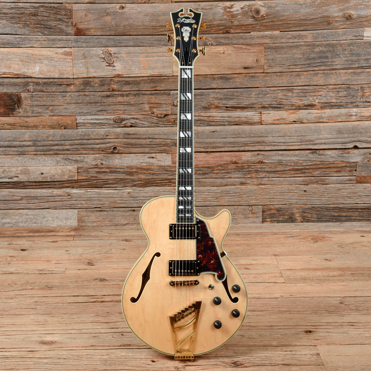 D'Angelico Deluxe SS Semi-Hollow Natural Electric Guitars / Semi-Hollow
