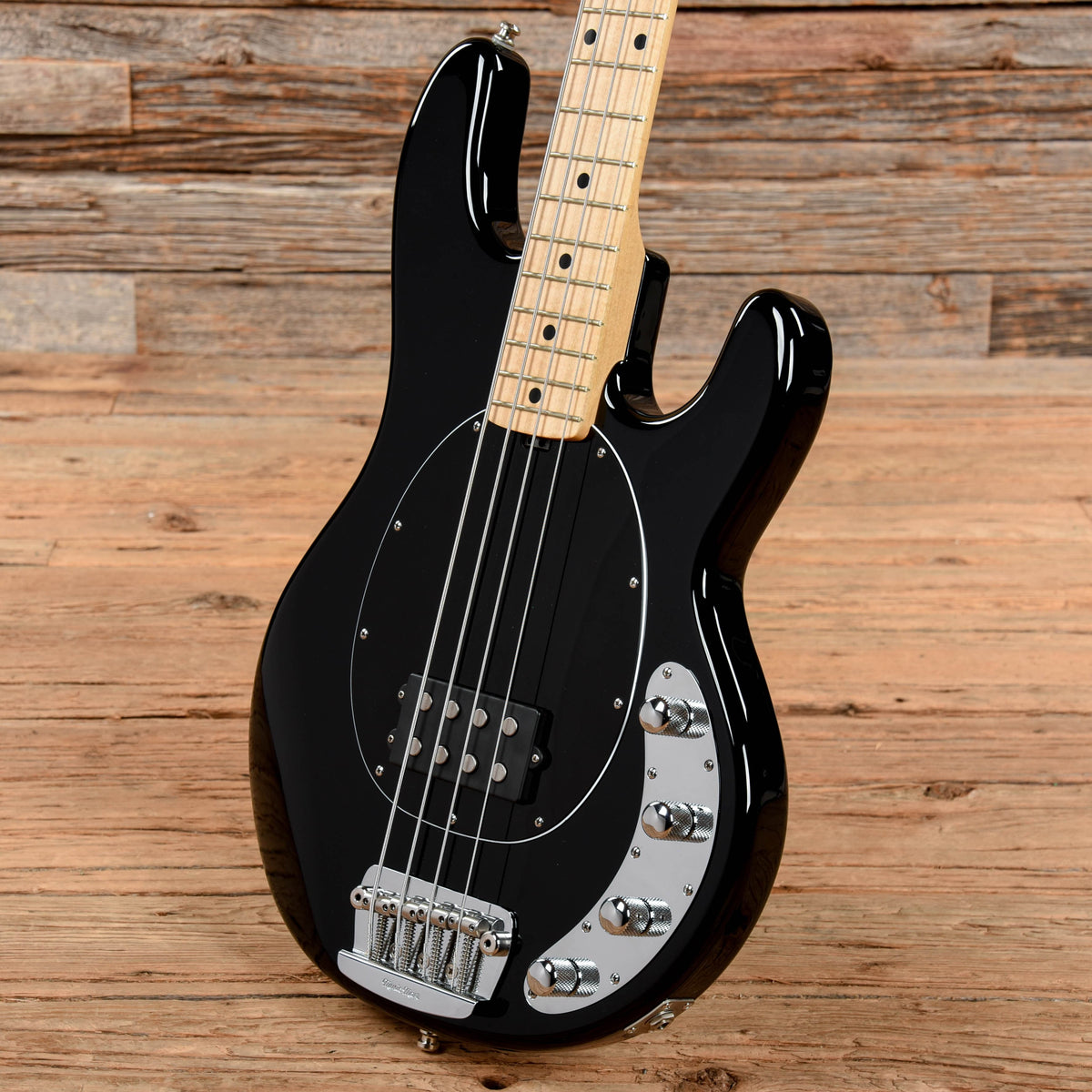 Ernie Ball Music Man Stingray 4H Black 2016 Bass Guitars / 4-String