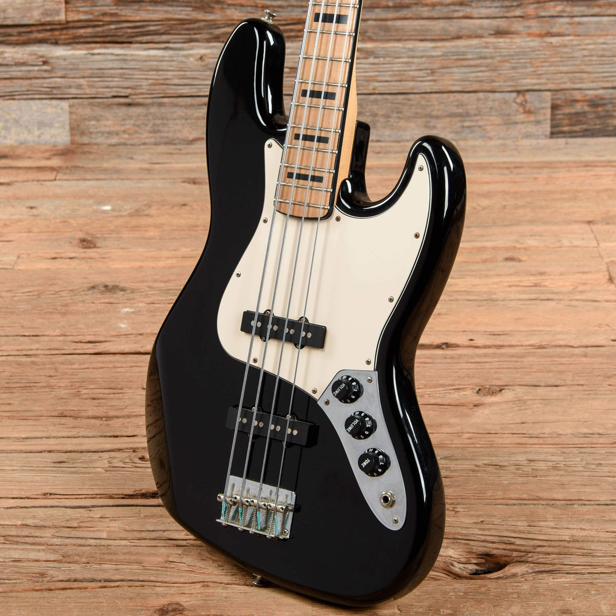 Fender Jazz Bass Black 1999 Bass Guitars / 4-String