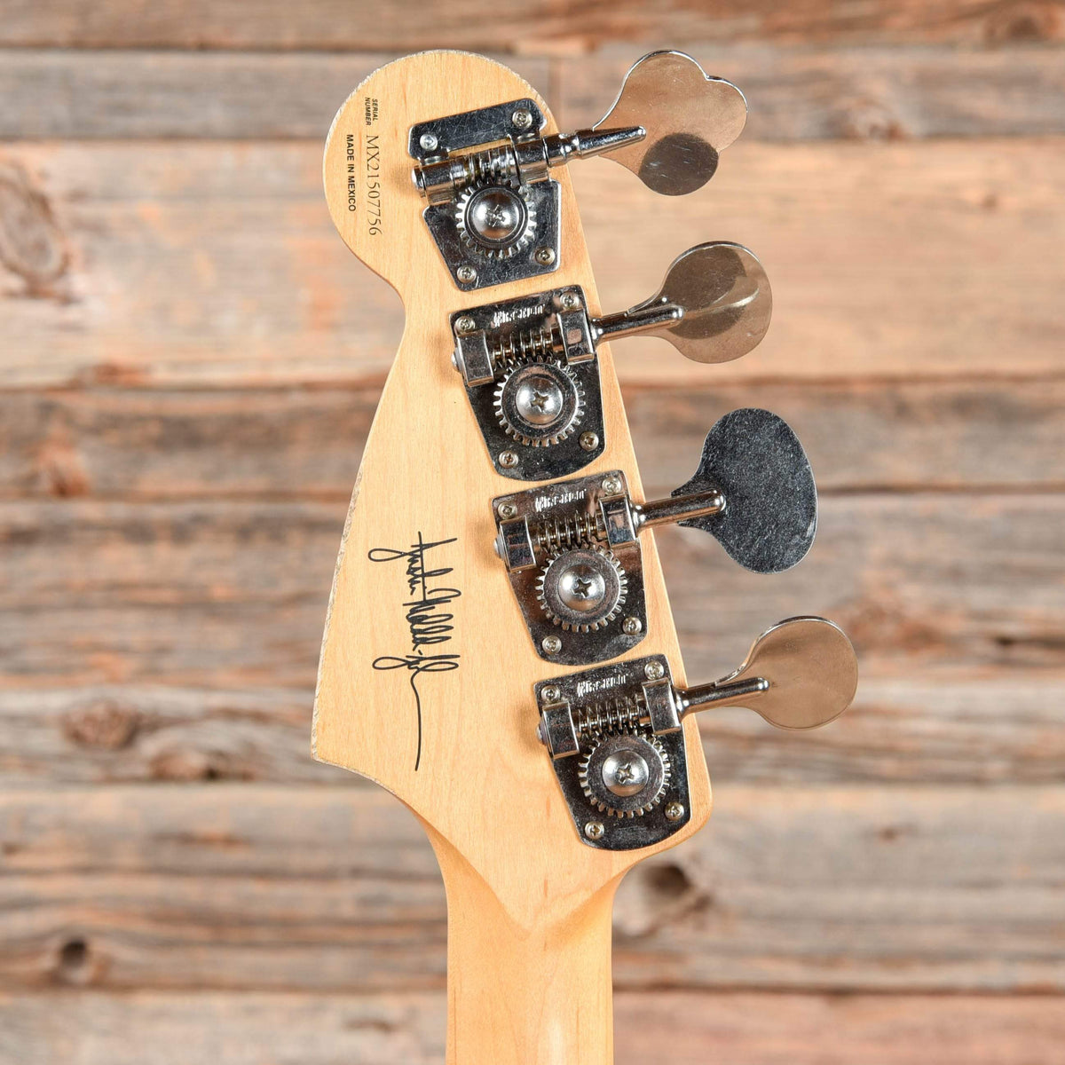 Fender Justin Meldal-Johnsen Road Worn Signature Mustang Bass Daphne Blue Bass Guitars / Short Scale