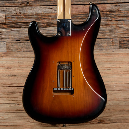 Fender Highway One Stratocaster Sunburst 2007 Electric Guitars / Solid Body