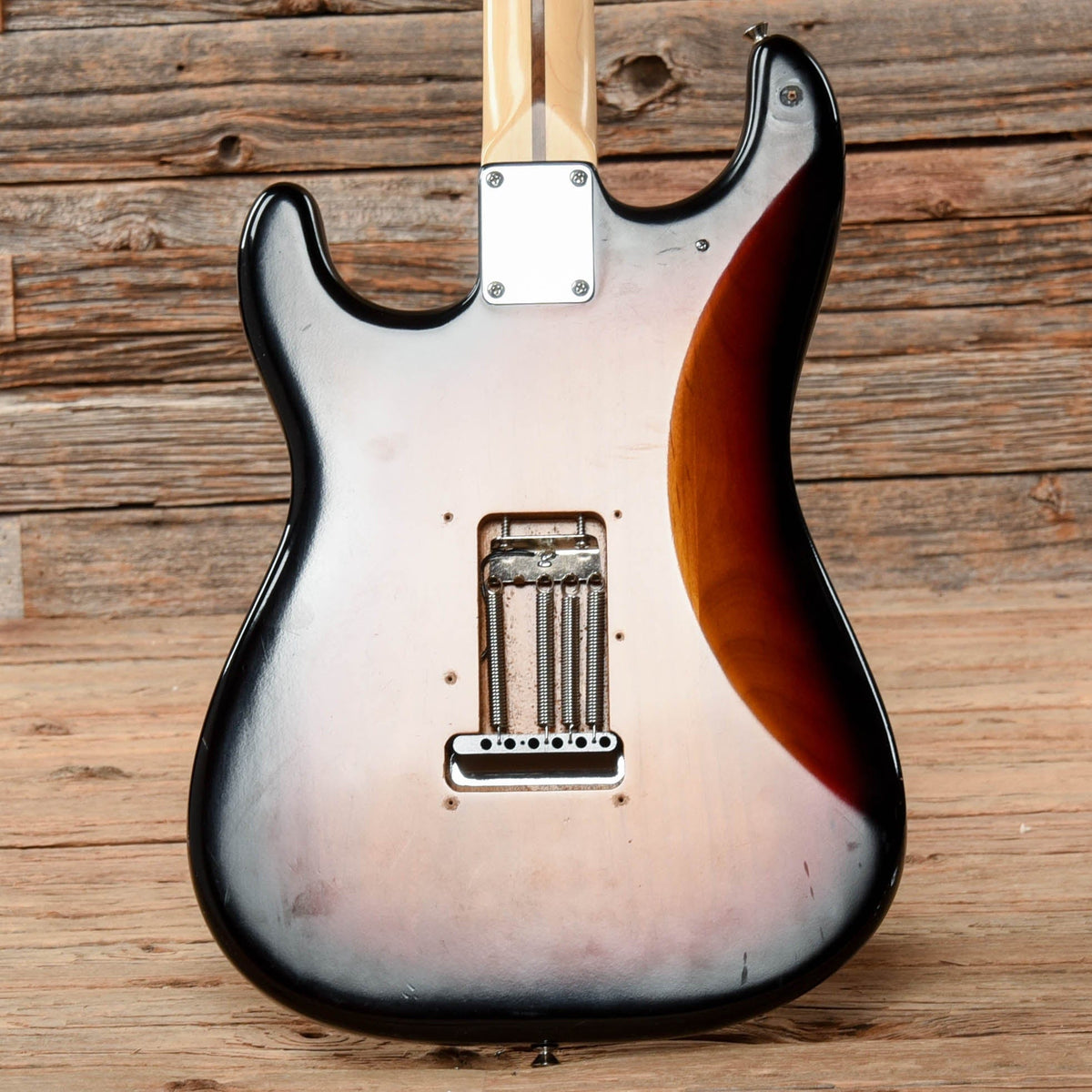 Fender Highway One Stratocaster Sunburst 2007 Electric Guitars / Solid Body