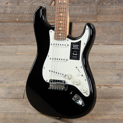 Fender Player Stratocaster Black Electric Guitars / Solid Body