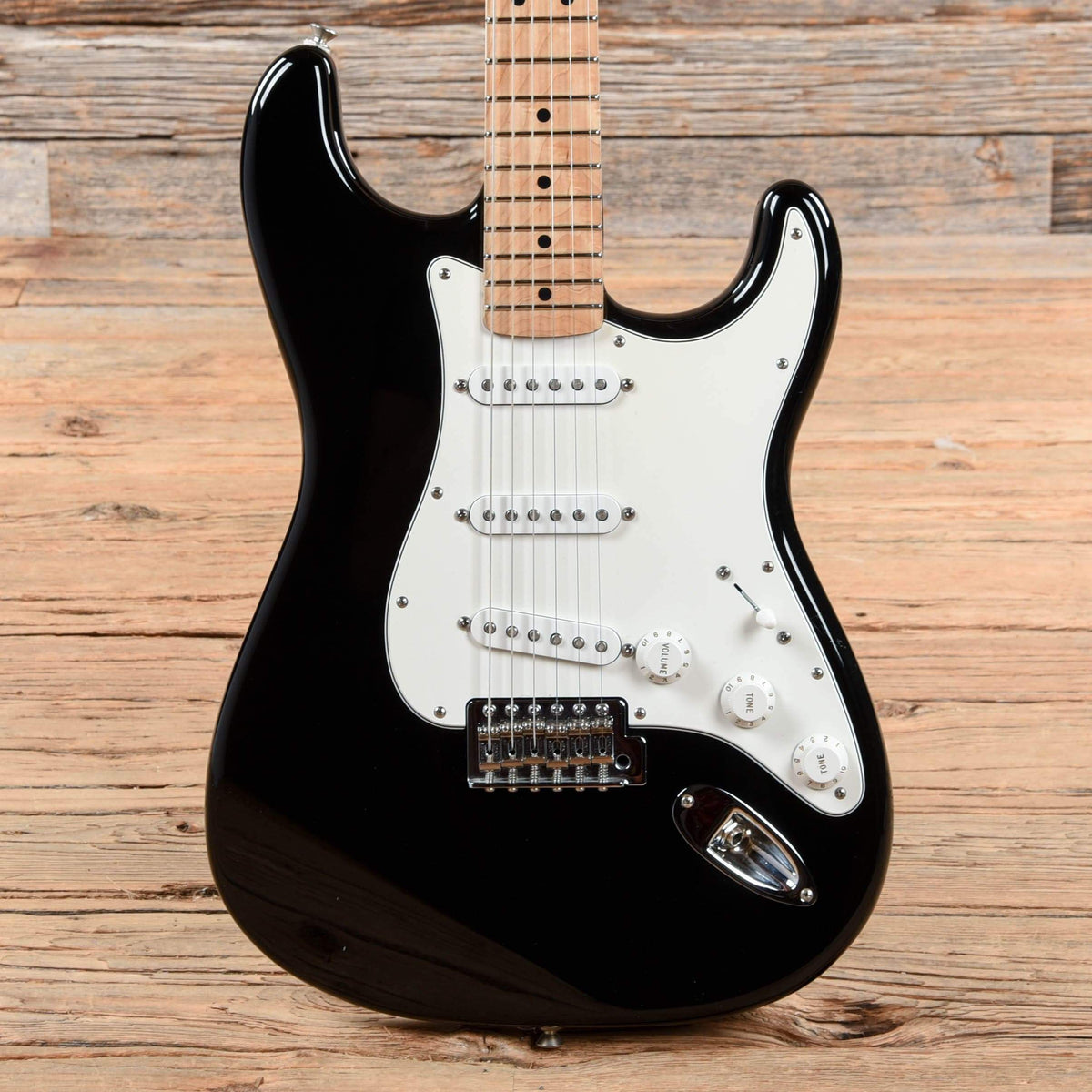 Fender Standard Stratocaster Black 2006 Electric Guitars / Solid Body