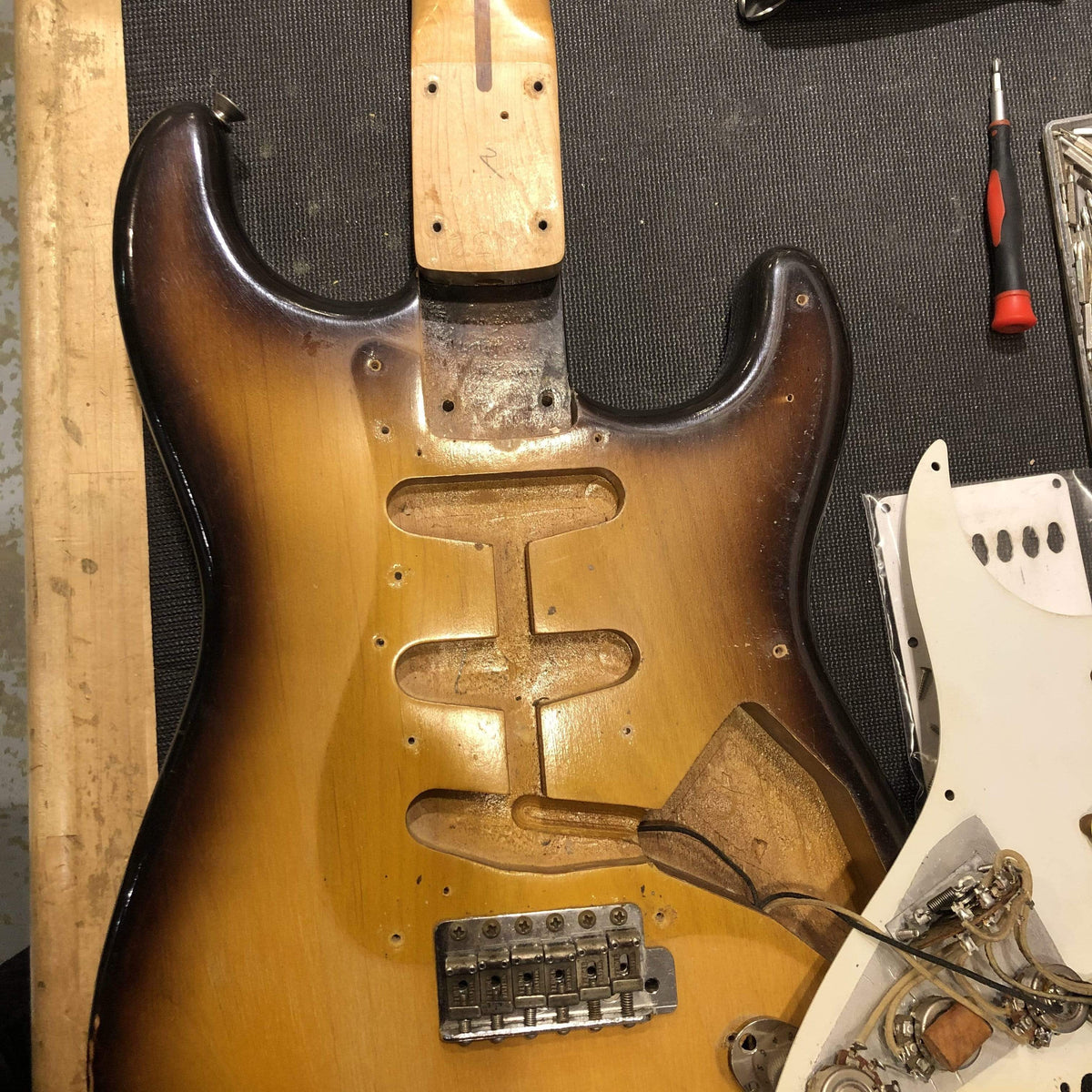 Fender Stratocaster Sunburst 1957 Electric Guitars / Solid Body