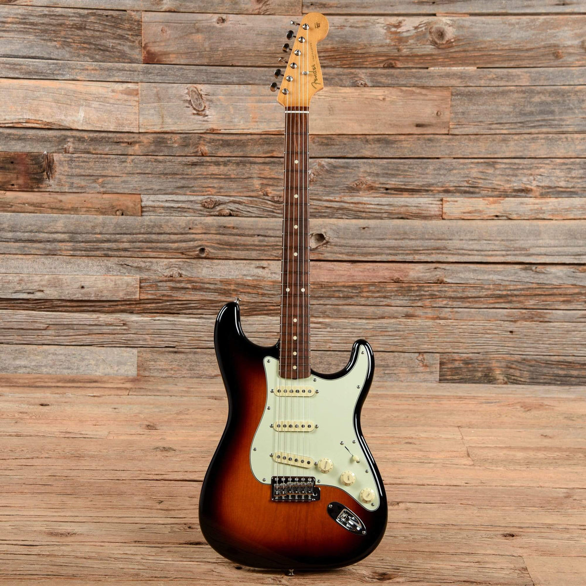 Fender Vintera '60s Stratocaster Sunburst 2020 Electric Guitars / Solid Body