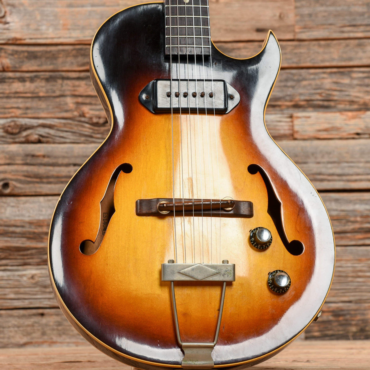 Gibson ES-140T 3/4 Sunburst 1957 Electric Guitars / Hollow Body