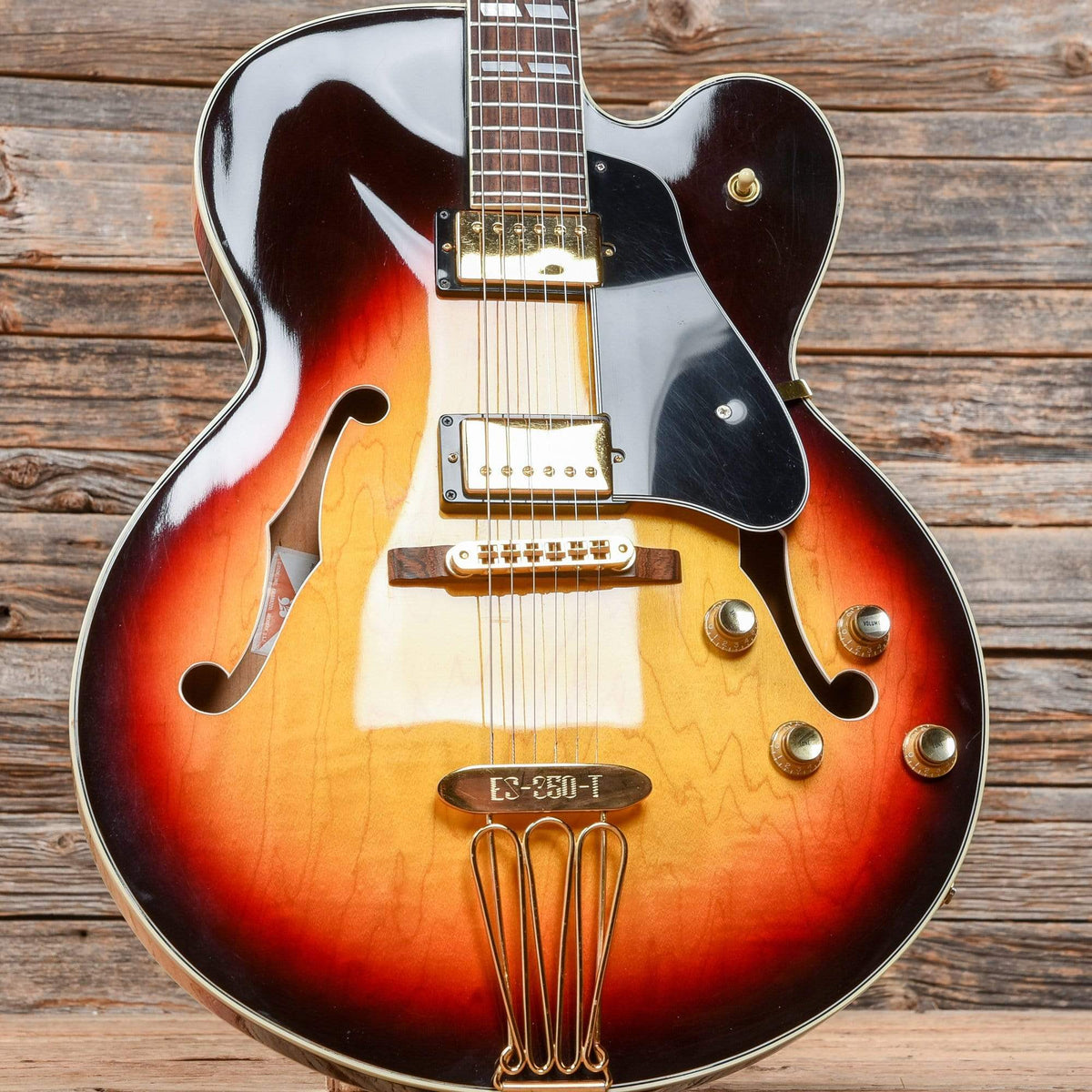 Gibson ES-350T Sunburst 1977 Electric Guitars / Hollow Body