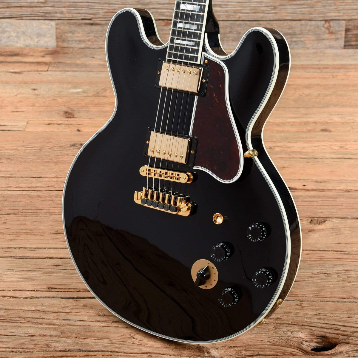 Gibson Memphis Lucille BB King Signature Ebony 2016 Electric Guitars / Semi-Hollow