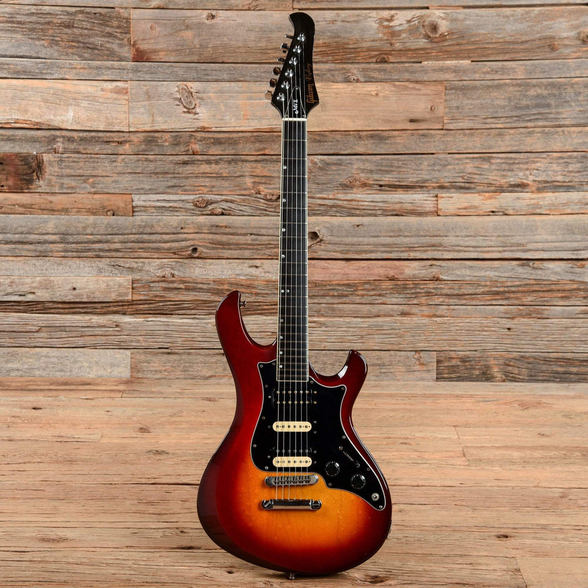 Gibson Victory Sunburst 1982 Electric Guitars / Solid Body