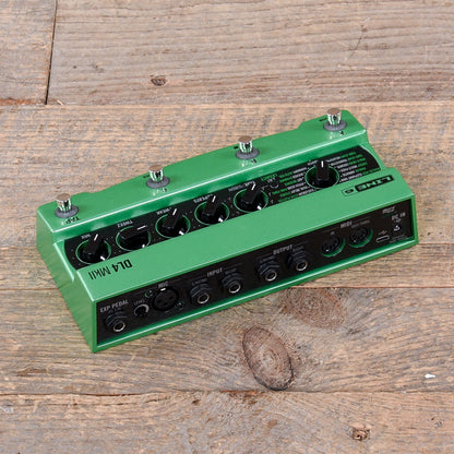 Line 6 DL4 MKII Delay Modeler Pedal Effects and Pedals / Delay