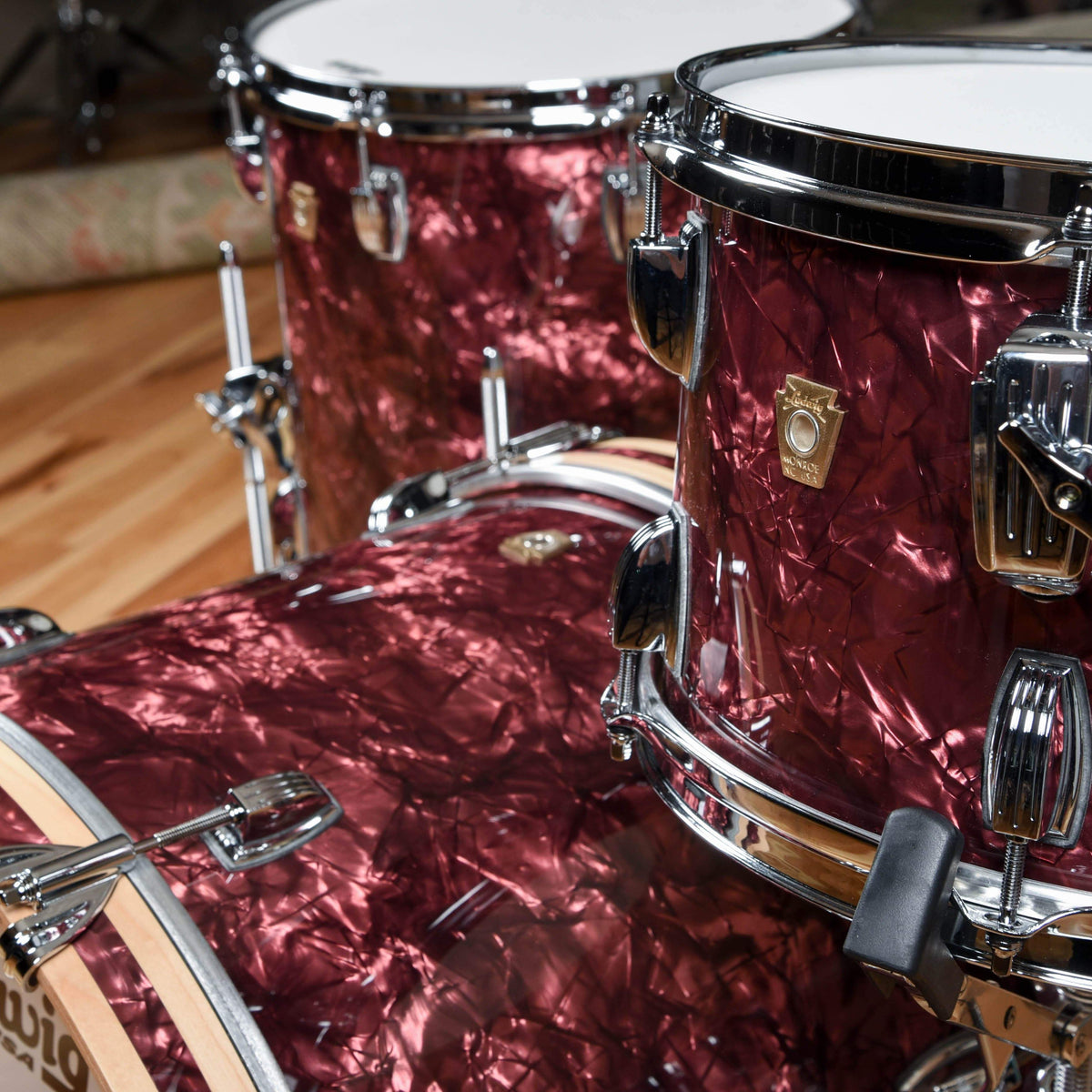 Ludwig Classic Maple 12/14/20 3pc. Drum Kit Burgundy Pearl Drums and Percussion / Acoustic Drums / Full Acoustic Kits