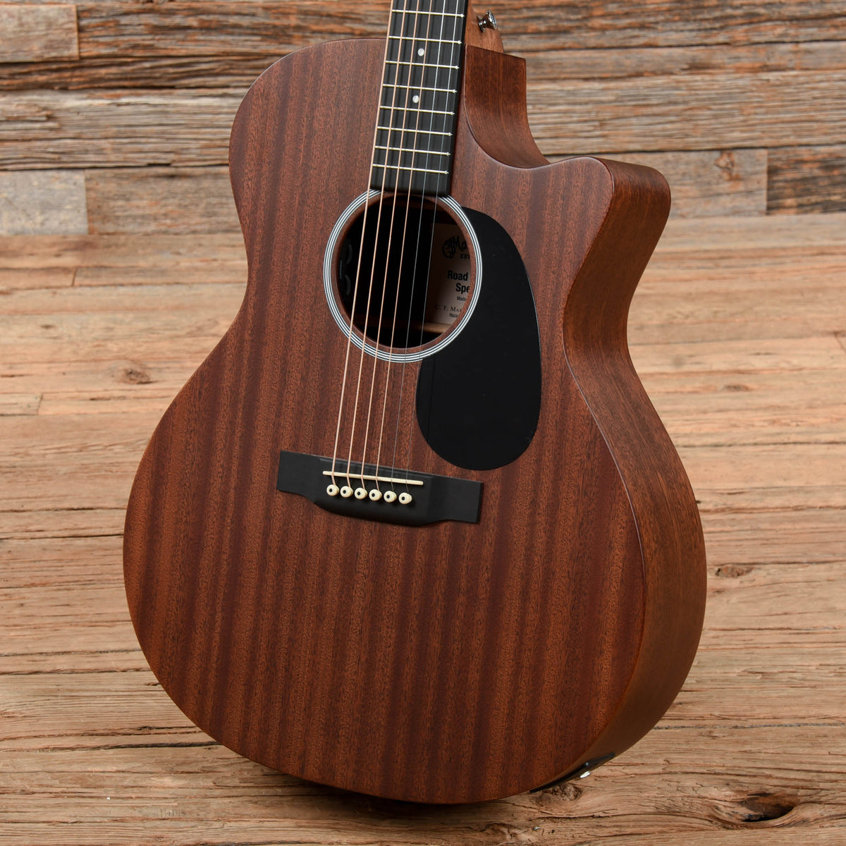 Martin Road Series GPC-10E Natural Acoustic Guitars / OM and Auditorium