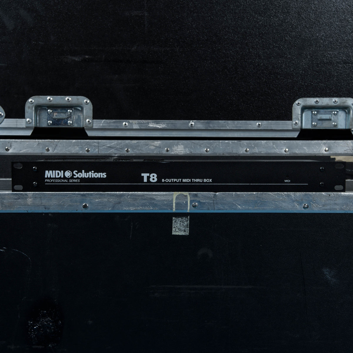 MIDI Solutions T8 MIDI Through Box