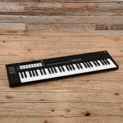 Novation Launchkey 61 Keyboard Controller USED Keyboards and Synths / Controllers