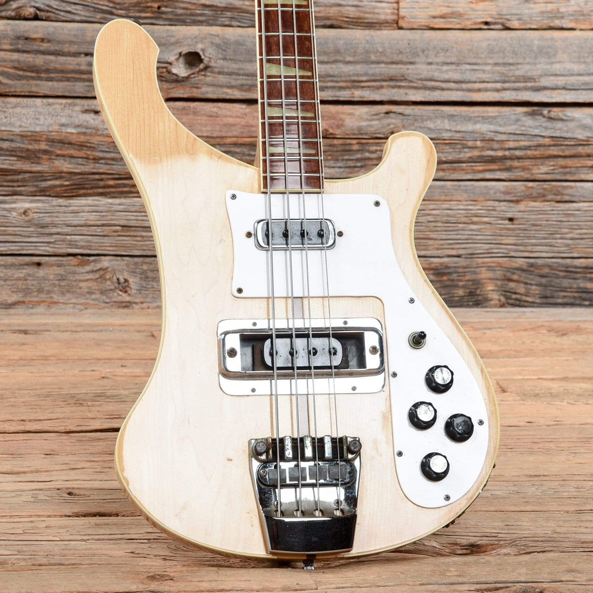 Rickenbacker 4001 Mapleglo 1977 Bass Guitars / Short Scale