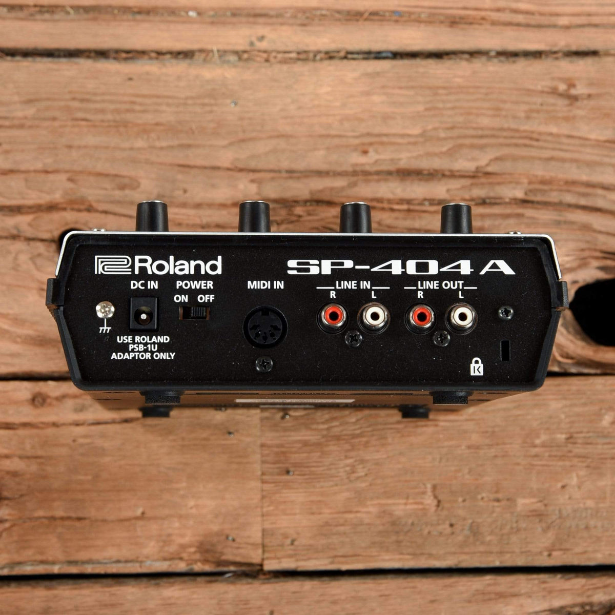 Roland SP-404A Linear Wave Sampler Drums and Percussion / Drum Machines and Samplers