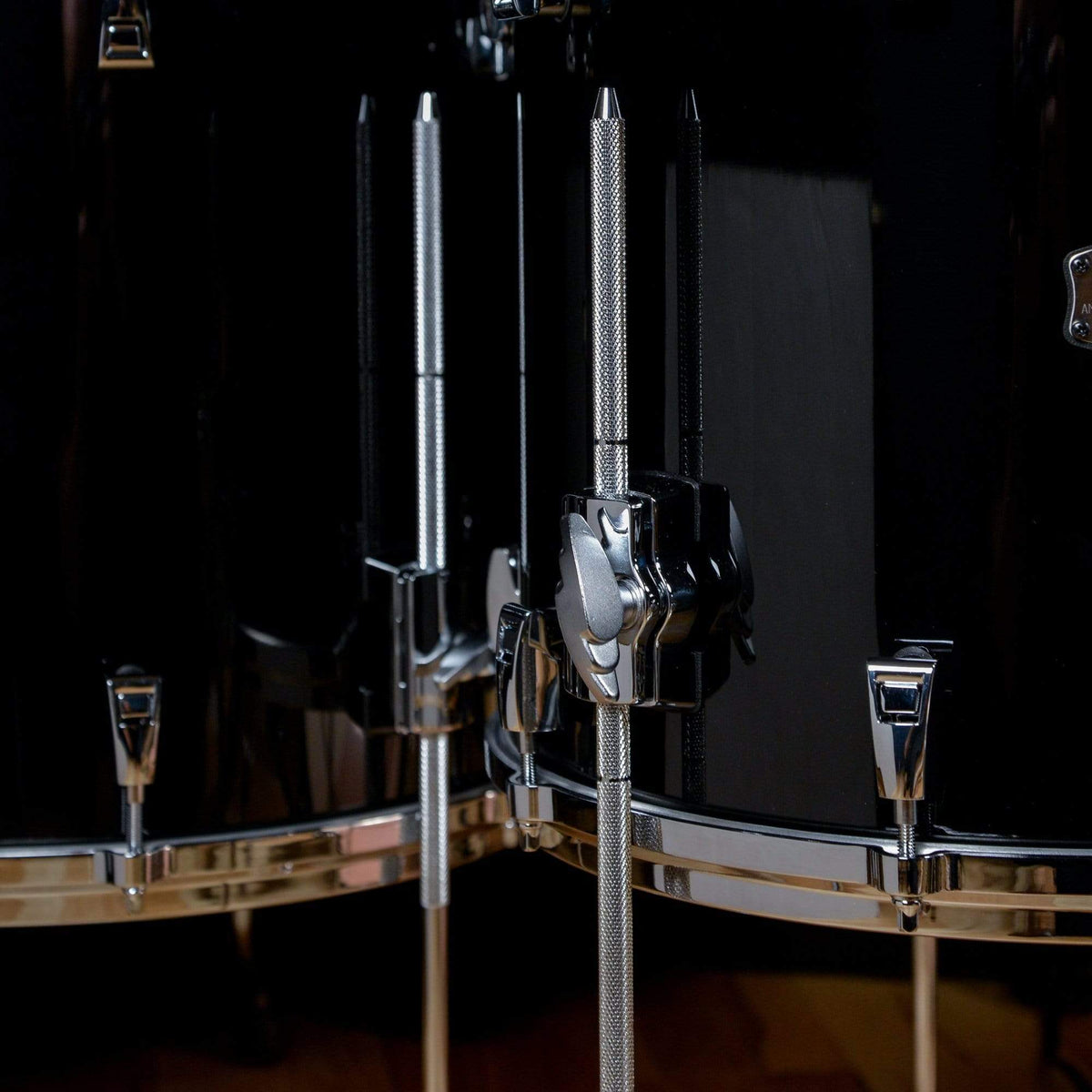 Yamaha Absolute Maple Hybrid 10/12/14/16/22 5pc. Drum Kit Solid Black